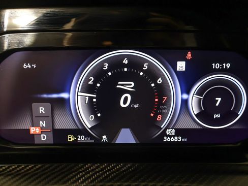 Used 2024 Volkswagen Golf R AWD/4WD image 41