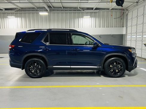 New 2025 Honda Pilot Touring image 21