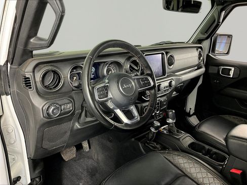 Used 2021 Jeep Wrangler Unlimited Sahara AWD/4WD image 17