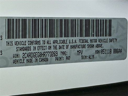 Used 2017 Dodge Grand Caravan GT image 26