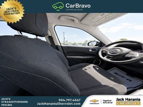 Used 2018 Jeep Compass Sport AWD/4WD image 9