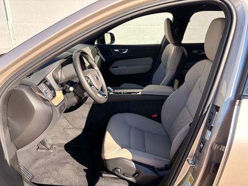 Used 2026 Volvo XC60 B5 Plus w/ Protection Package Premier AWD/4WD image 5