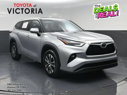 Used 2022 Toyota Highlander XLE