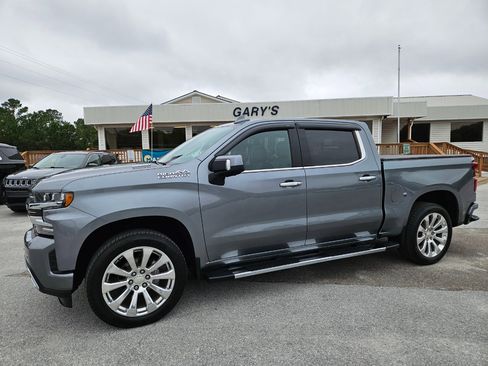 Used 2021 Chevrolet Silverado 1500 High Country w/ Technology Package image 2
