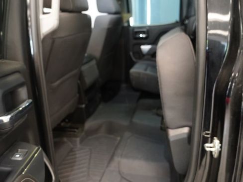 Used 2018 Chevrolet Silverado 1500 LT w/ LPO, Black Pack AWD/4WD image 19