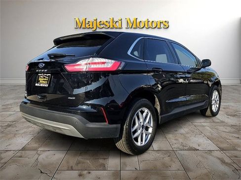 Used 2021 Ford Edge SEL w/ Convenience Package image 7