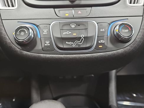 Used 2024 Chevrolet Malibu LS FWD image 22