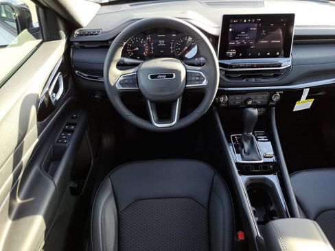 New 2026 Jeep Compass Latitude AWD/4WD image 11