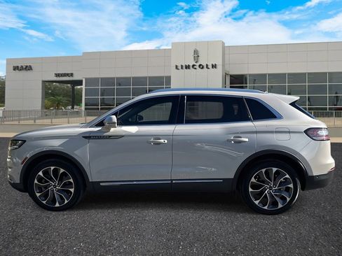 Certified 2022 Lincoln Nautilus Reserve image 6