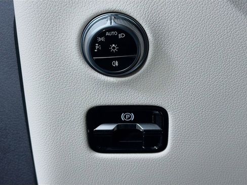 New 2026 Mercedes-Benz GLC 300 4MATIC image 11