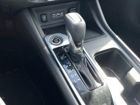 Used 2024 Nissan Sentra SV image 16