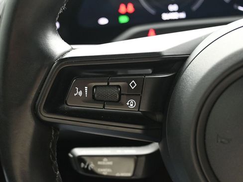 Used 2020 Porsche Taycan 4S image 21