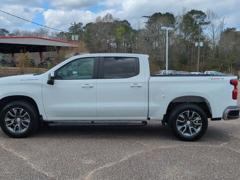 Used 2023 Chevrolet Silverado 1500 LT image 8