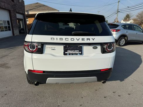 Used 2018 Land Rover Discovery Sport HSE AWD/4WD image 13