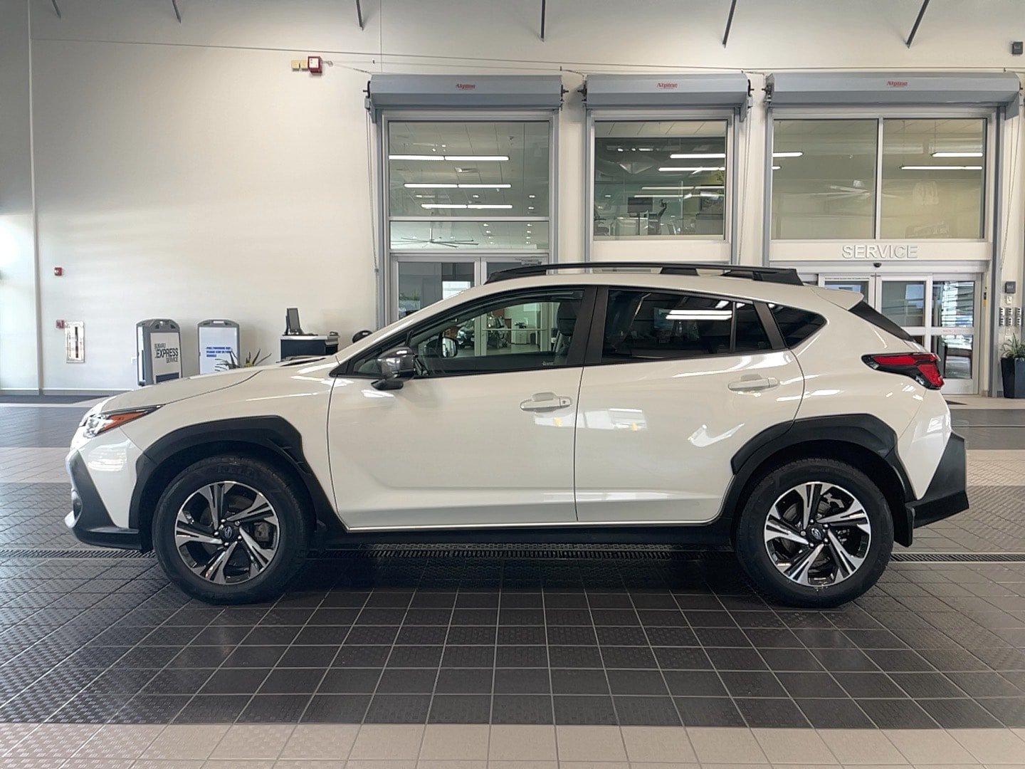 Used 2024 Subaru Crosstrek 2.0i Premium AWD/4WD image 4