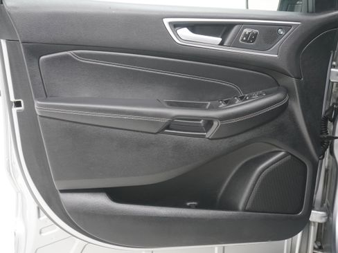 Used 2024 Ford Edge Titanium AWD/4WD image 14
