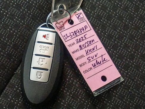 Used 2025 Nissan Kicks S image 29