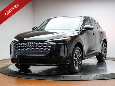 Certified 2025 Audi Q5 Premium w/ Convenience Package image 1