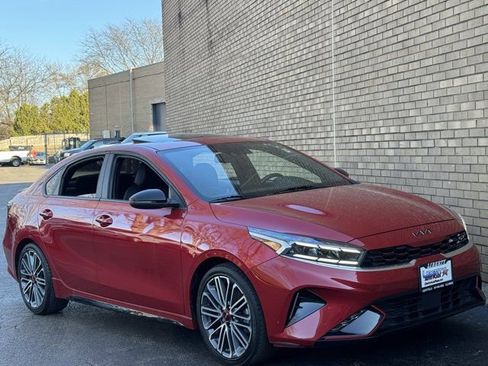 Used 2023 Kia Forte GT w/ GT2 Package image 2