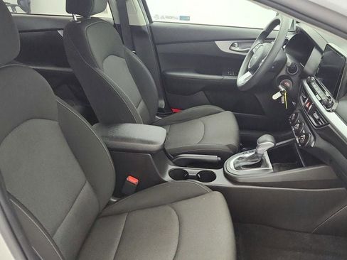 Used 2023 Kia Forte LX image 24
