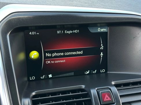 Used 2016 Volvo XC60 T5 Premier w/ Proximity Package image 35