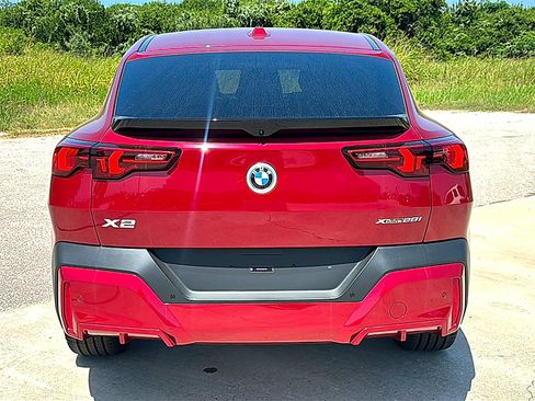 New 2026 BMW X2 xDrive28i w/ Technology Package AWD/4WD image 7