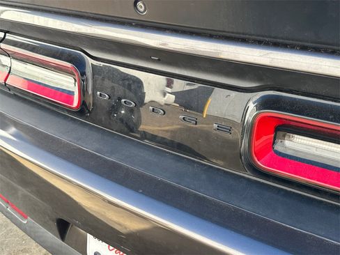 Used 2020 Dodge Challenger SXT w/ Blacktop Package image 20