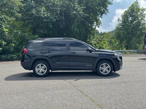 Used 2024 GMC Terrain SLE w/ Driver Convenience Package AWD/4WD image 10
