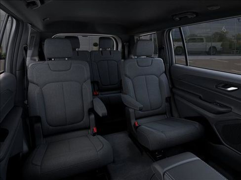 New 2026 Jeep Grand Cherokee L Laredo image 15