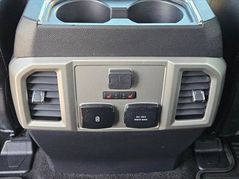 Used 2020 Ford F150 Lariat w/ Equipment Group 502A Luxury AWD/4WD image 17