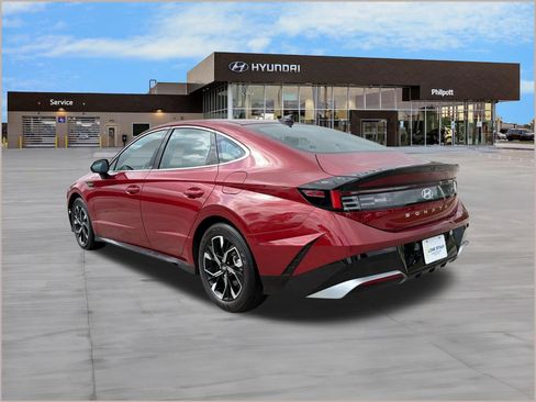 Used 2025 Hyundai Sonata SEL FWD image 3