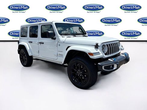 Used 2024 Jeep Wrangler Unlimited Sahara AWD/4WD image 1