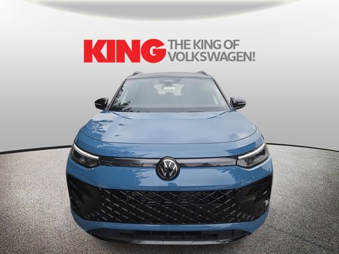 New 2025 Volkswagen Tiguan SE R-Line image 2