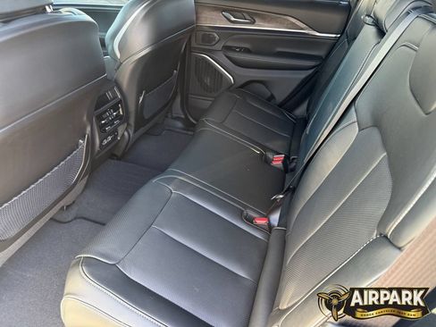 New 2025 Jeep Grand Cherokee Overland w/ Adv Protech Group III AWD/4WD image 19
