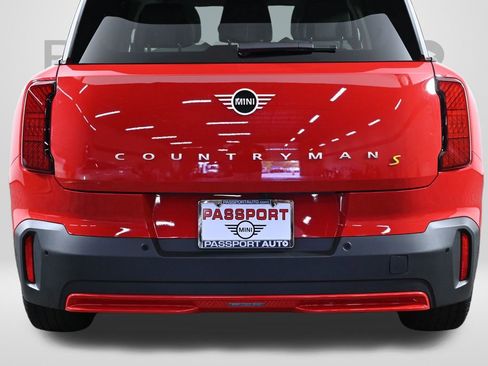 Used 2025 MINI Cooper Countryman SE w/ Comfort Package Max image 8