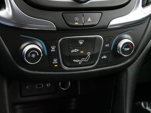 Used 2022 Chevrolet Equinox LT image 21