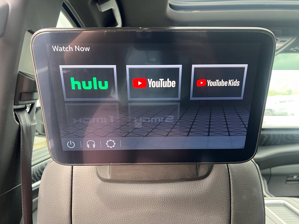 Used 2024 GMC Yukon Denali w/ Advanced Technology Package AWD/4WD image 14