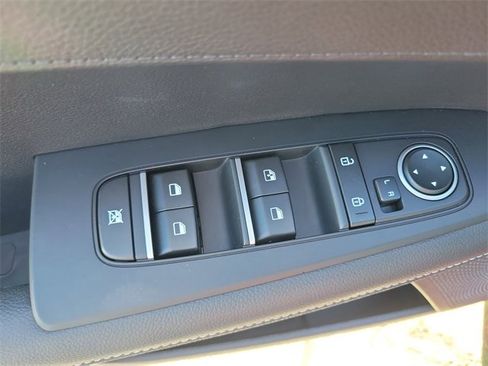 Used 2024 Kia Forte GT-Line image 19