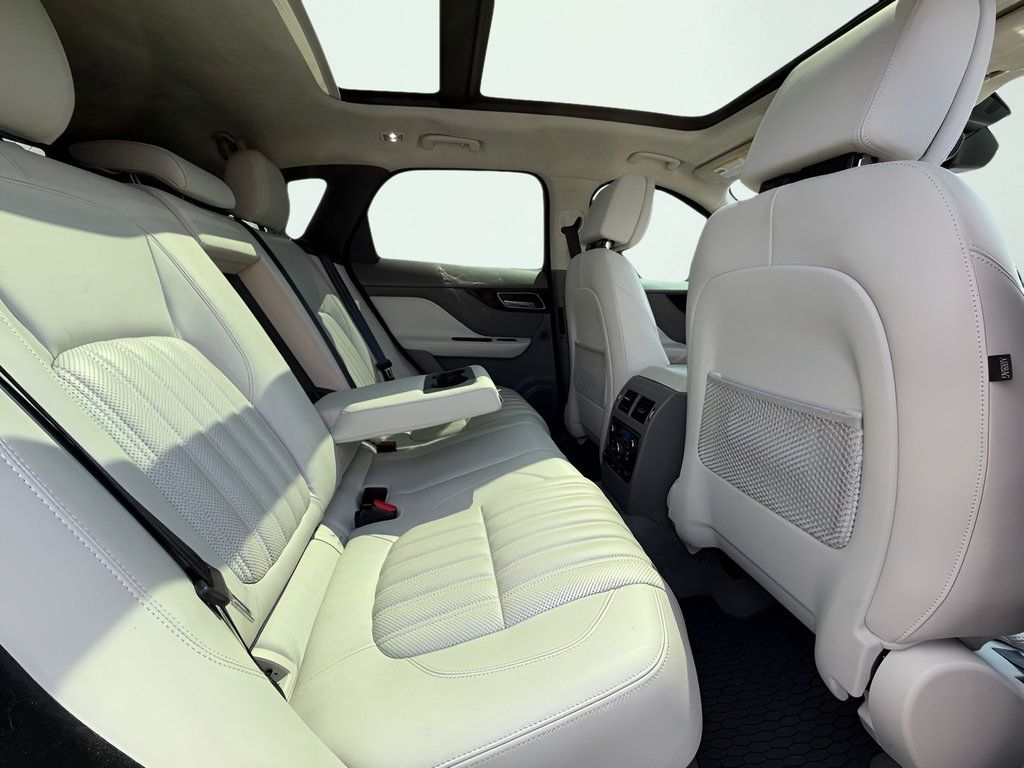 Used 2019 Jaguar F-PACE Portfolio AWD/4WD image 24