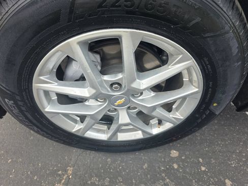 Used 2022 Chevrolet Equinox LT w/ Driver Convenience Package FWD image 12