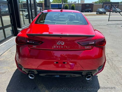 Used 2022 INFINITI Q60 Red Sport 400 AWD/4WD image 4