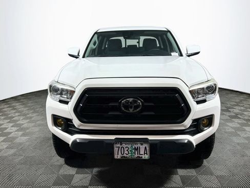 Used 2020 Toyota Tacoma SR AWD/4WD image 2