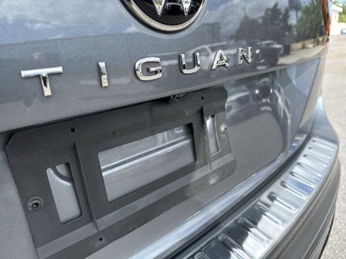 Used 2024 Volkswagen Tiguan SE R-Line image 11