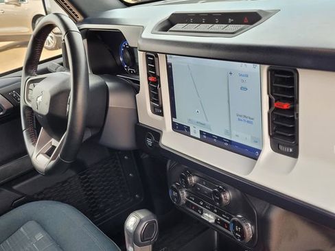 Used 2024 Ford Bronco Heritage Edition image 27