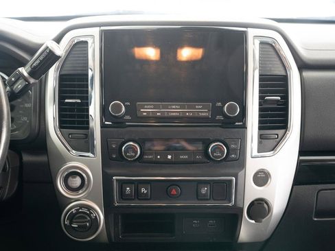 Used 2021 Nissan Titan SV w/ SV Convenience Package image 16