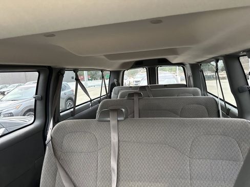 Used 2025 Chevrolet Express 3500 LT w/ LT Preferred Equipment Group image 5