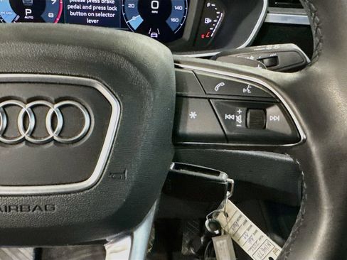 Certified 2022 Audi Q3 2.0T Premium Plus w/ Premium Plus Package AWD/4WD image 13