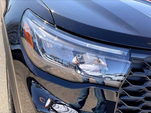 New 2026 Ford Explorer ST-Line image 13