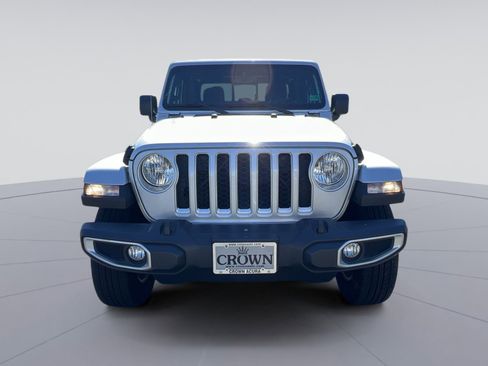 Used 2023 Jeep Gladiator Overland image 12