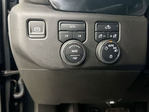 Used 2023 Chevrolet Silverado 1500 LT AWD/4WD image 19